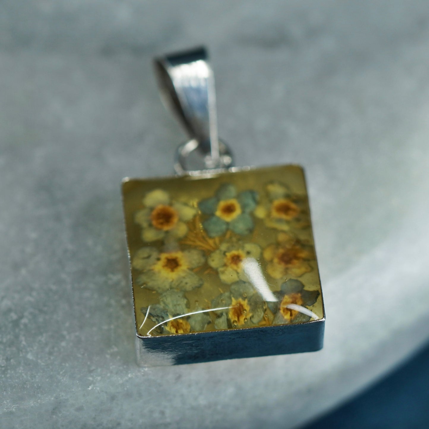 Vintage sterling silver handmade pendant, 925 resin flower