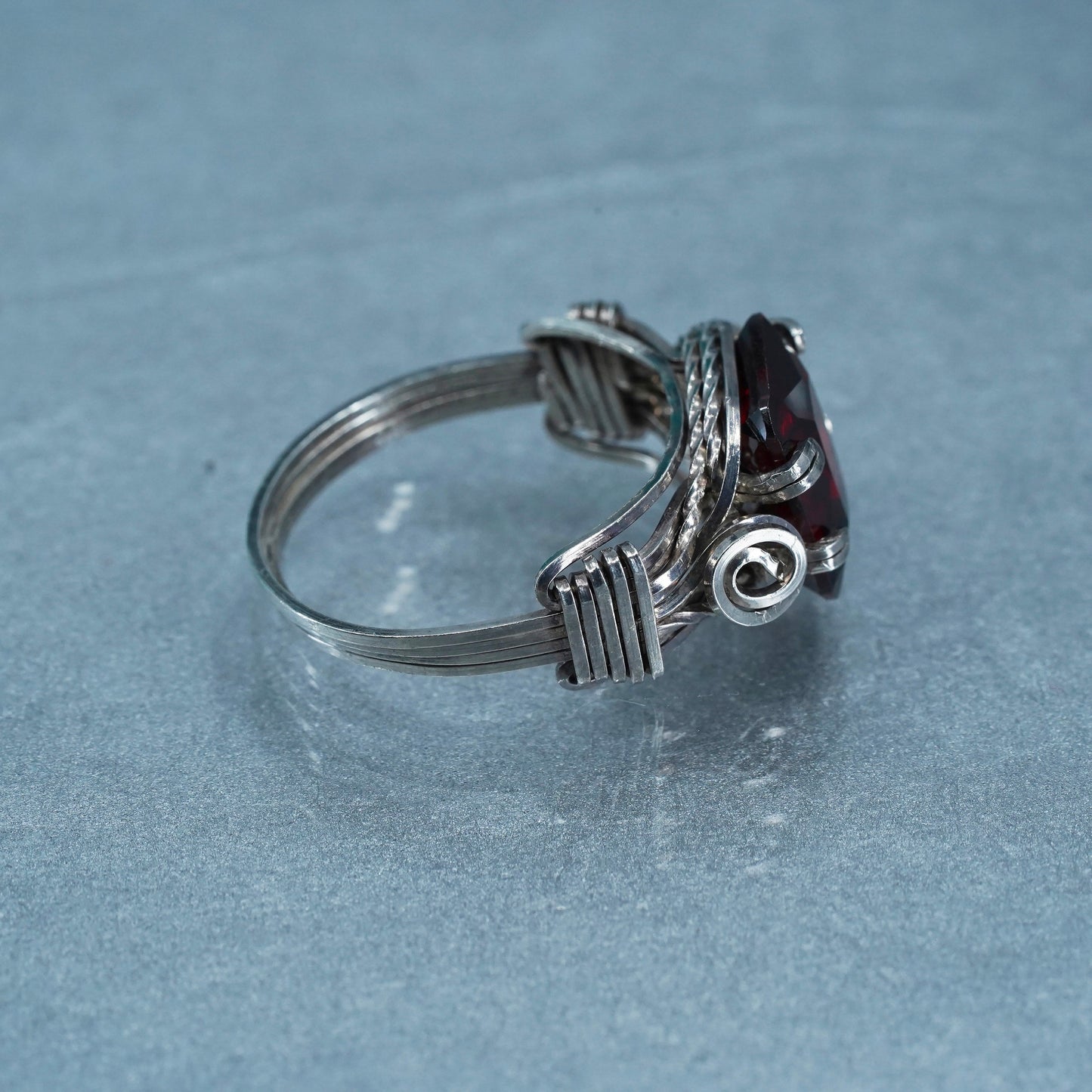 Size 7.75, vintage Sterling 925 silver handmade wired ring with garnet