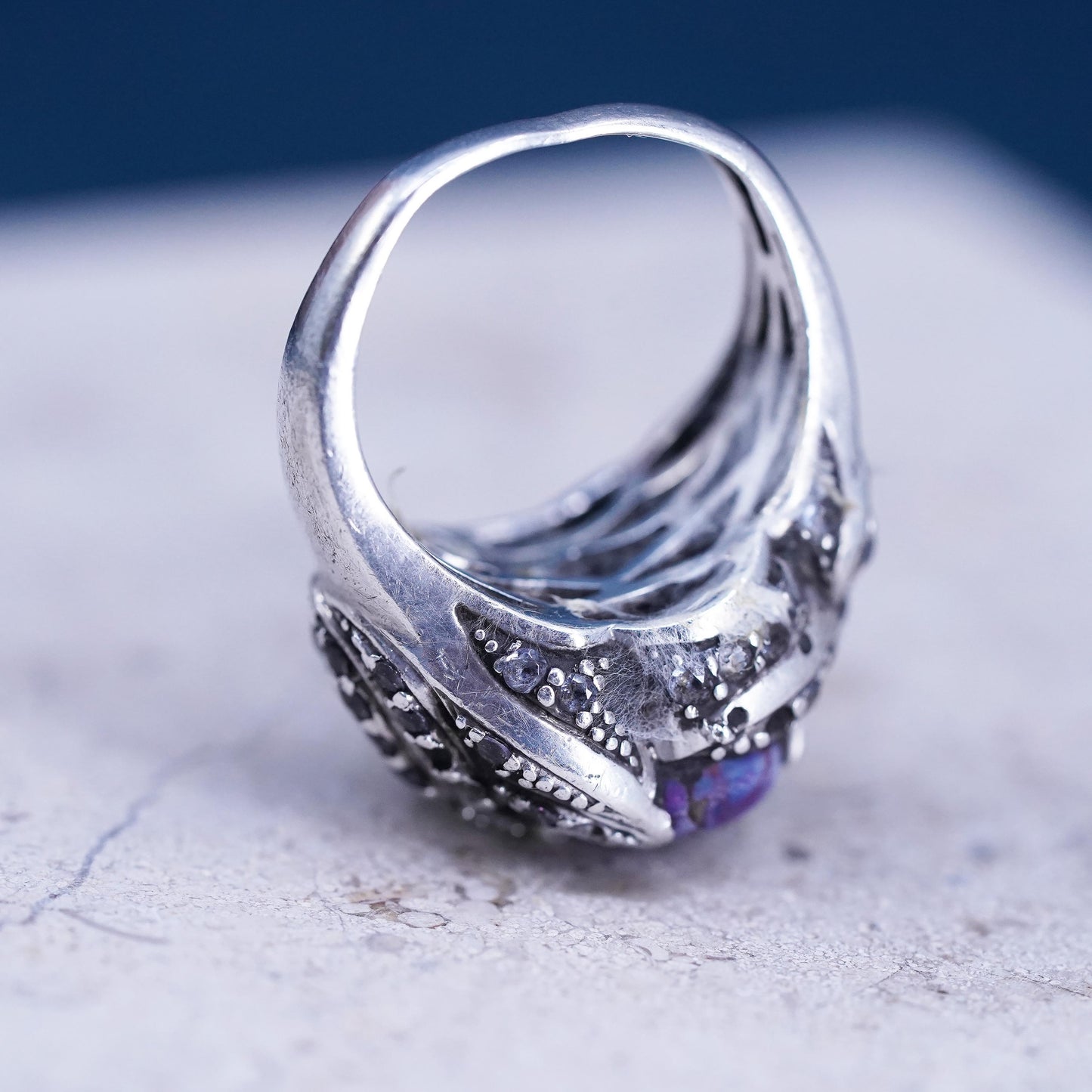 Size 7, vintage Sterling 925 silver handmade ring with purple turquoise