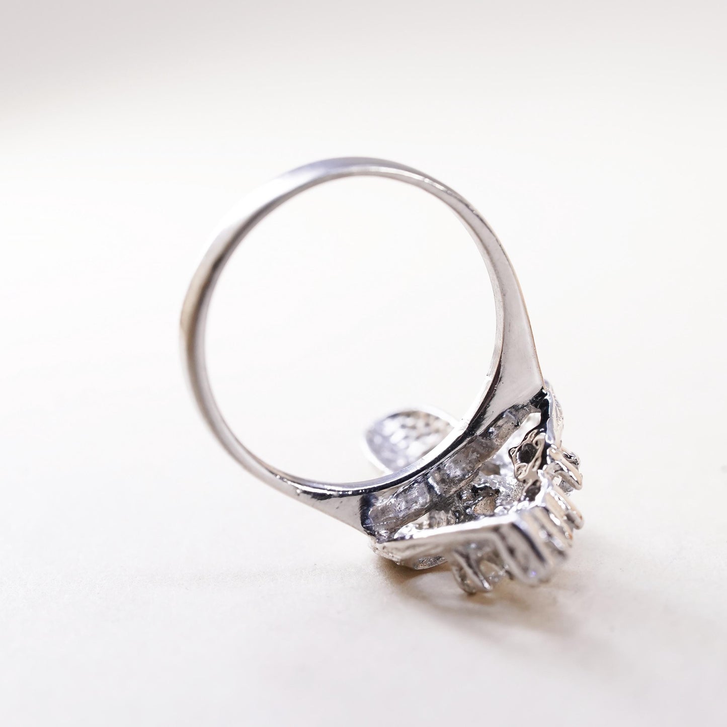 Size 9, vintage glittering textured Sterling 925 silver Statement ring with cz