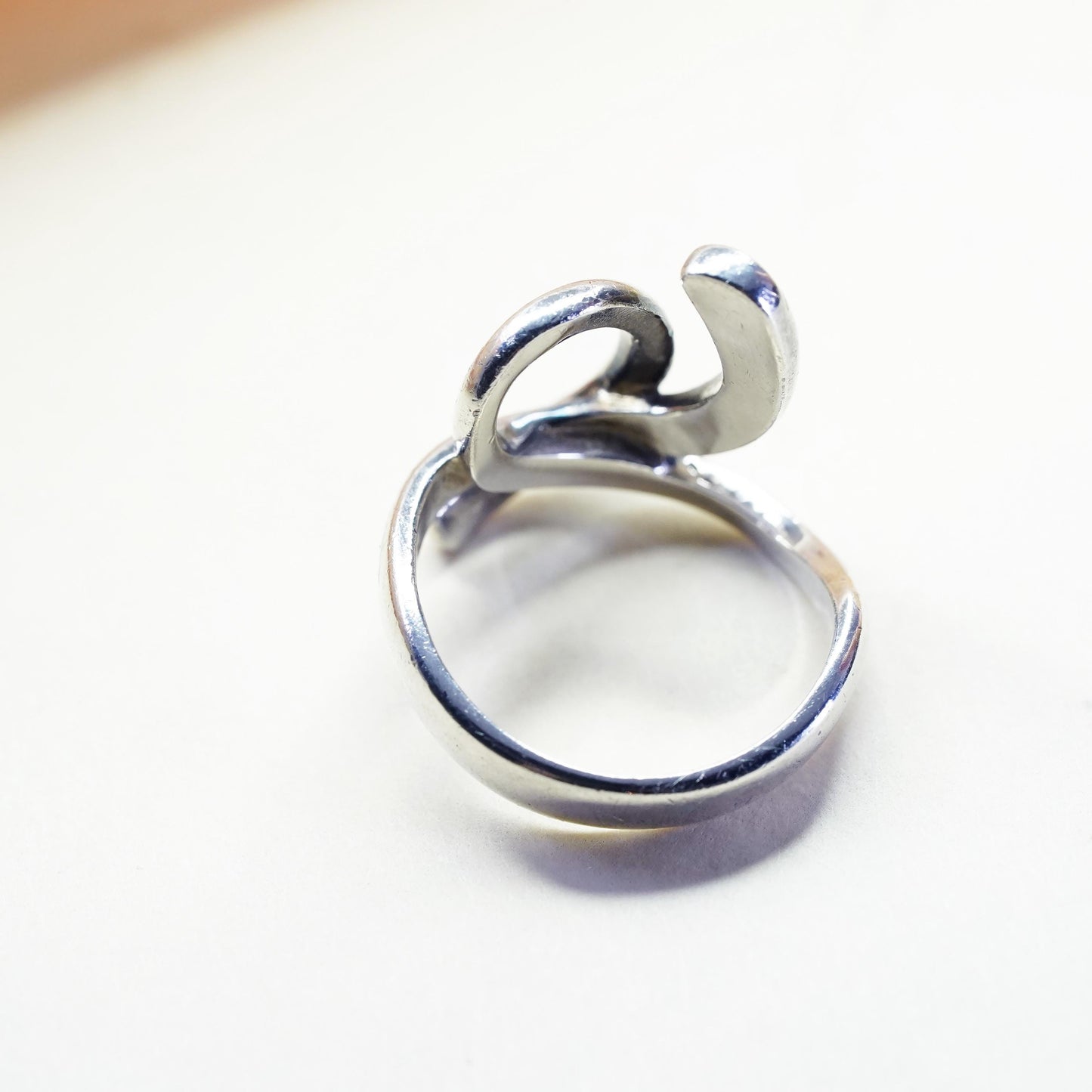 Size 8.5, Vintage sterling silver handmade spiral ring, 925 statement band