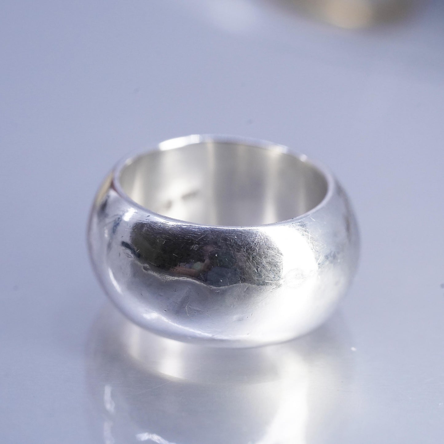 Size 8, vintage southwestern puffy Sterling 925 silver statement ring, band