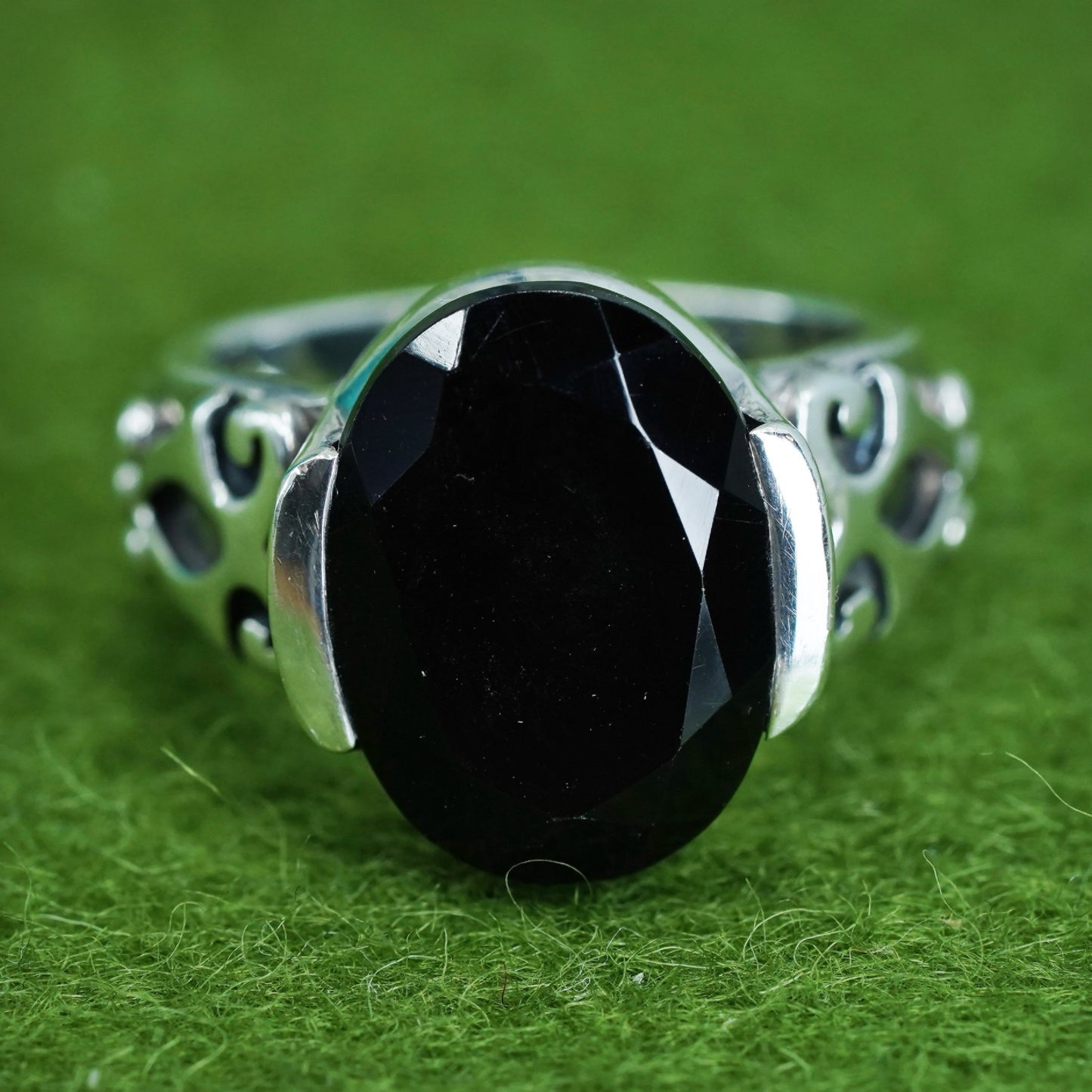 Size 7, veg SILPADA R1410 925 Sterling Silver Black Onyx Scroll detailed Ring