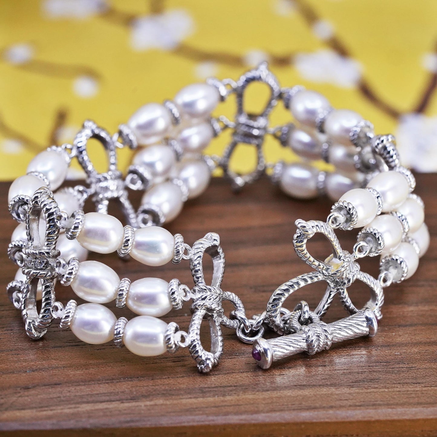 6.75”, Judith Ripka Sterling 925 silver pearl bracelet with 925 toggle closure