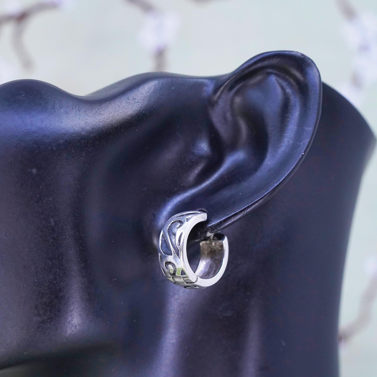 Vintage Silpada Sterling 925 Silver textured Hoop Huggie Earrings
