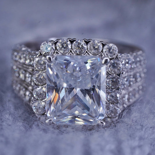 Size 9, vintage Sterling 925 silver engagement anniversary ring with cluster Cz