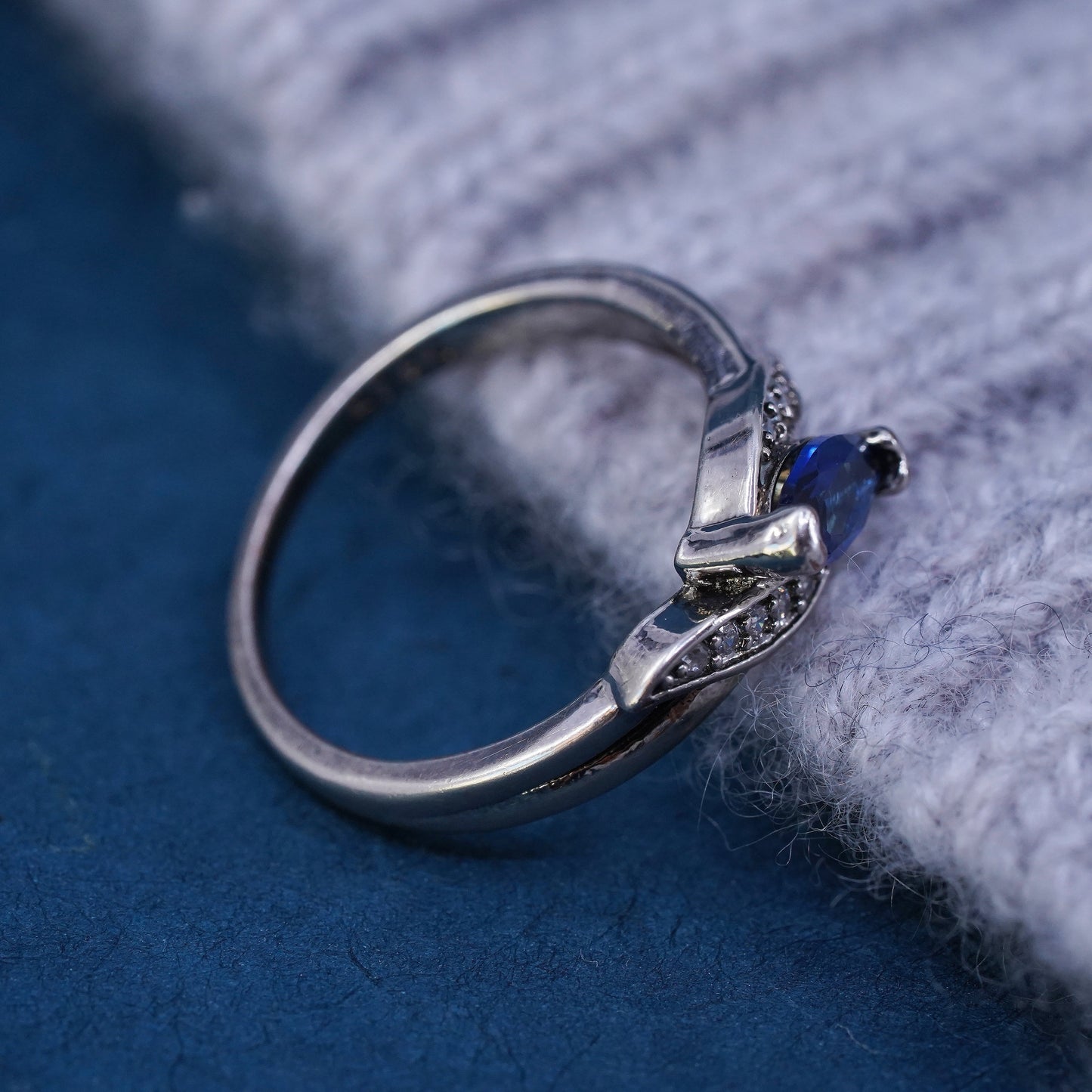 Size 7, vintage Sterling 925 silver handmade ring with sapphire and cz