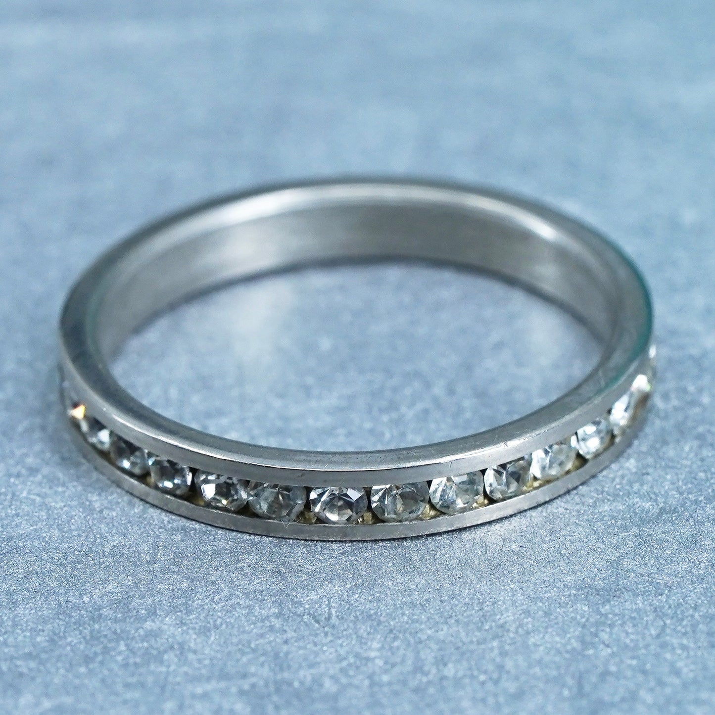 Size 8, vintage southwestern Sterling 925 silver wedding ring, Cz band