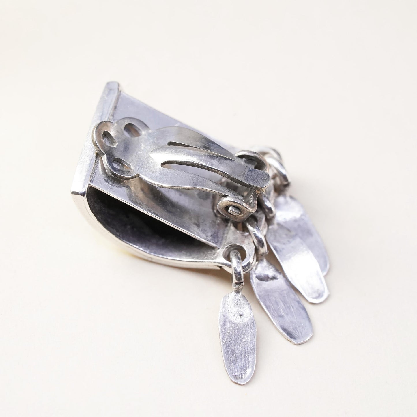 Mexican sterling silver single earring, 925 clip on w/ mother of pearl feather