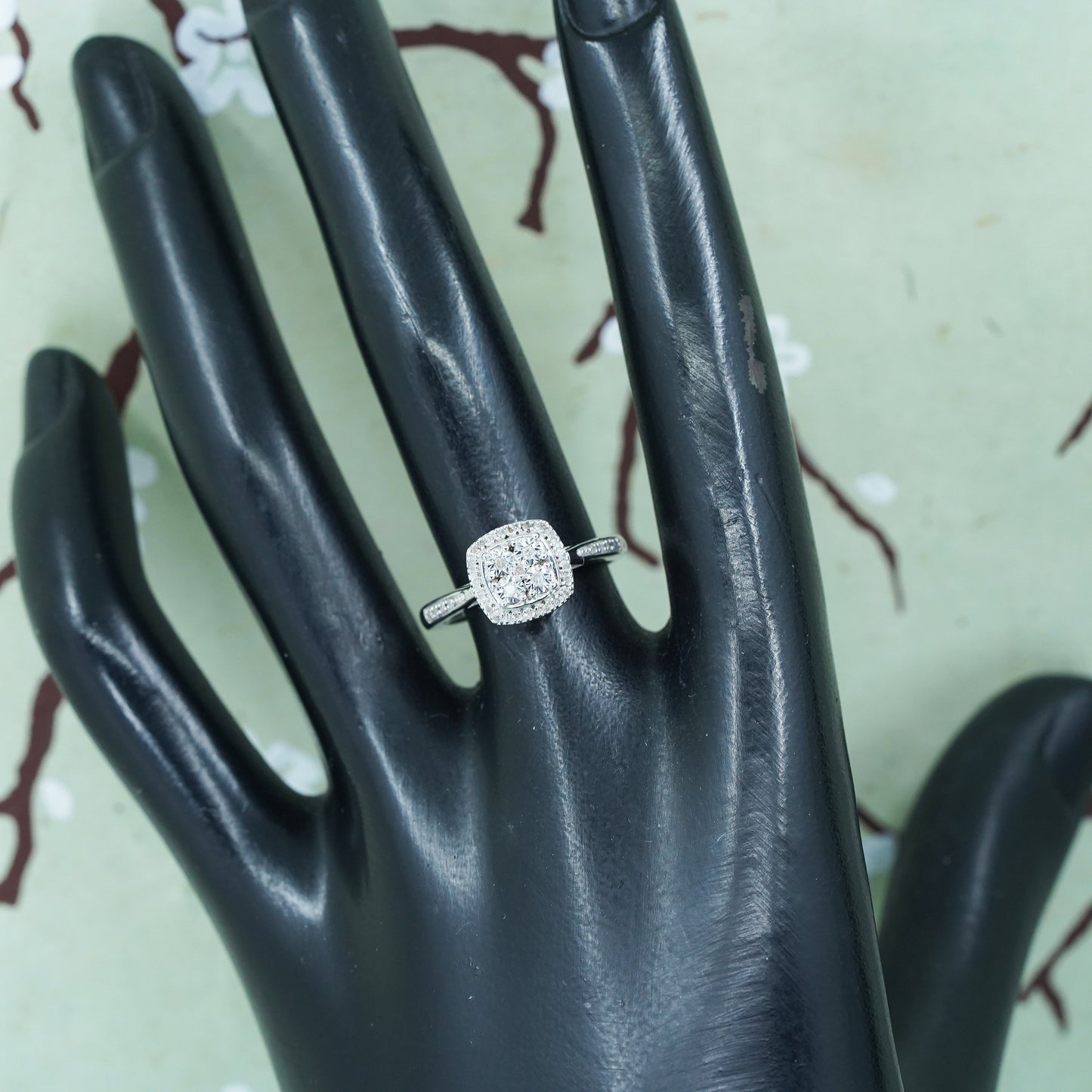 Size 7, textured Sterling 925 silver statement ring with cluster real diamond