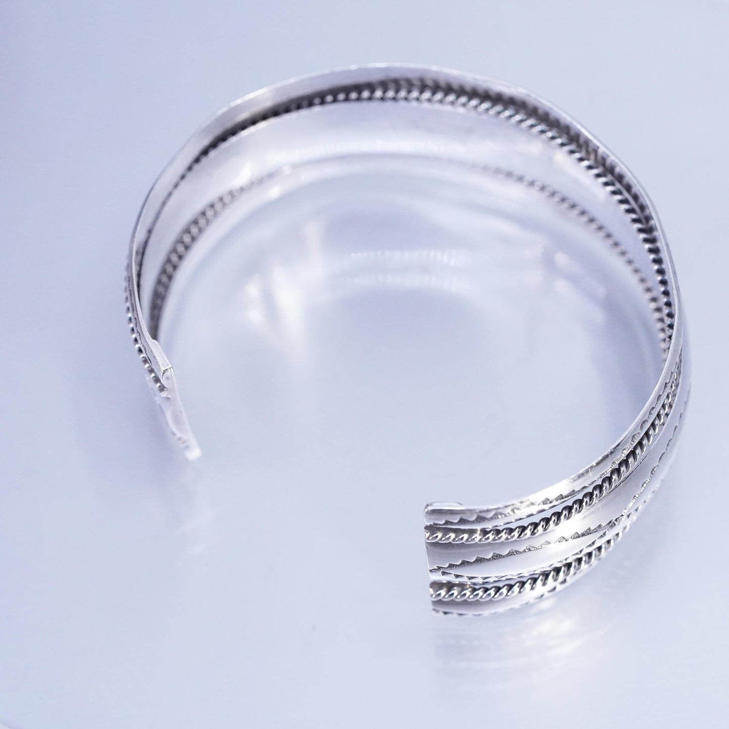 7.25”, Native American Tahe Navajo Sterling 925 silver bracelet, rocker cuff