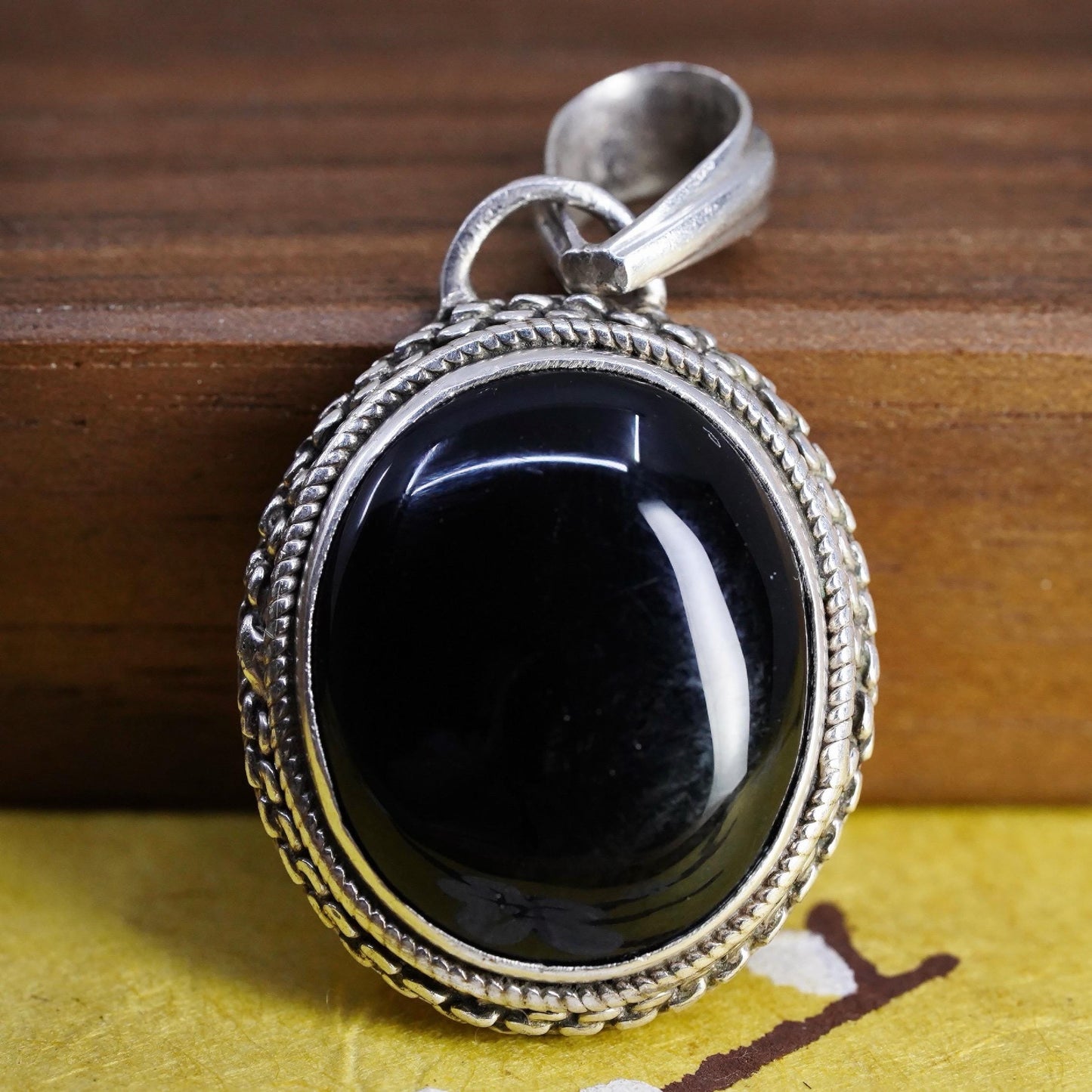 Vintage Mexican Sterling 925 silver handmade pendant with oval onyx and cable