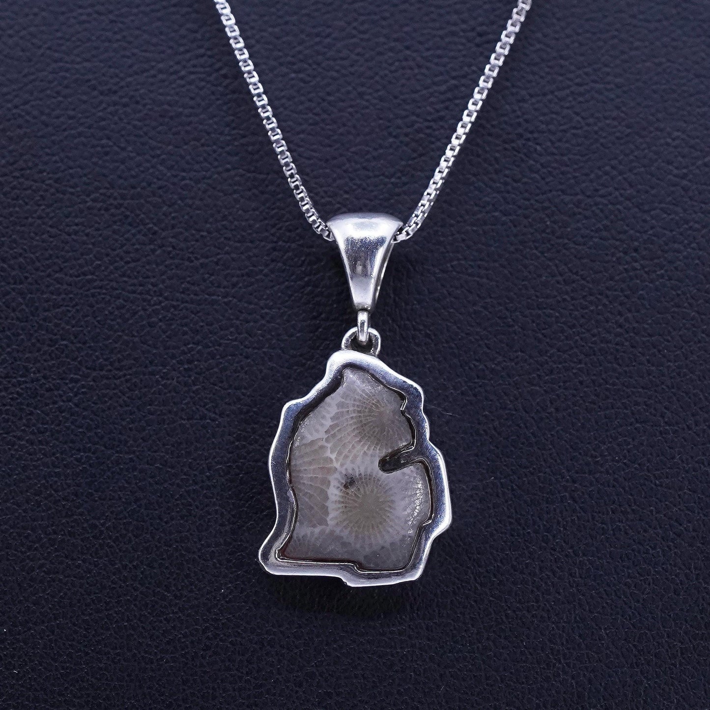 18”, Vinatge Sterling 925 silver handmade box necklace fossil coral pendant