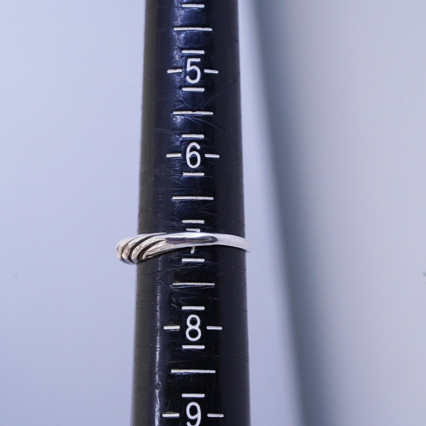 Size 7, VTG sterling silver handmade ring, textured 925 ribbed stackable band