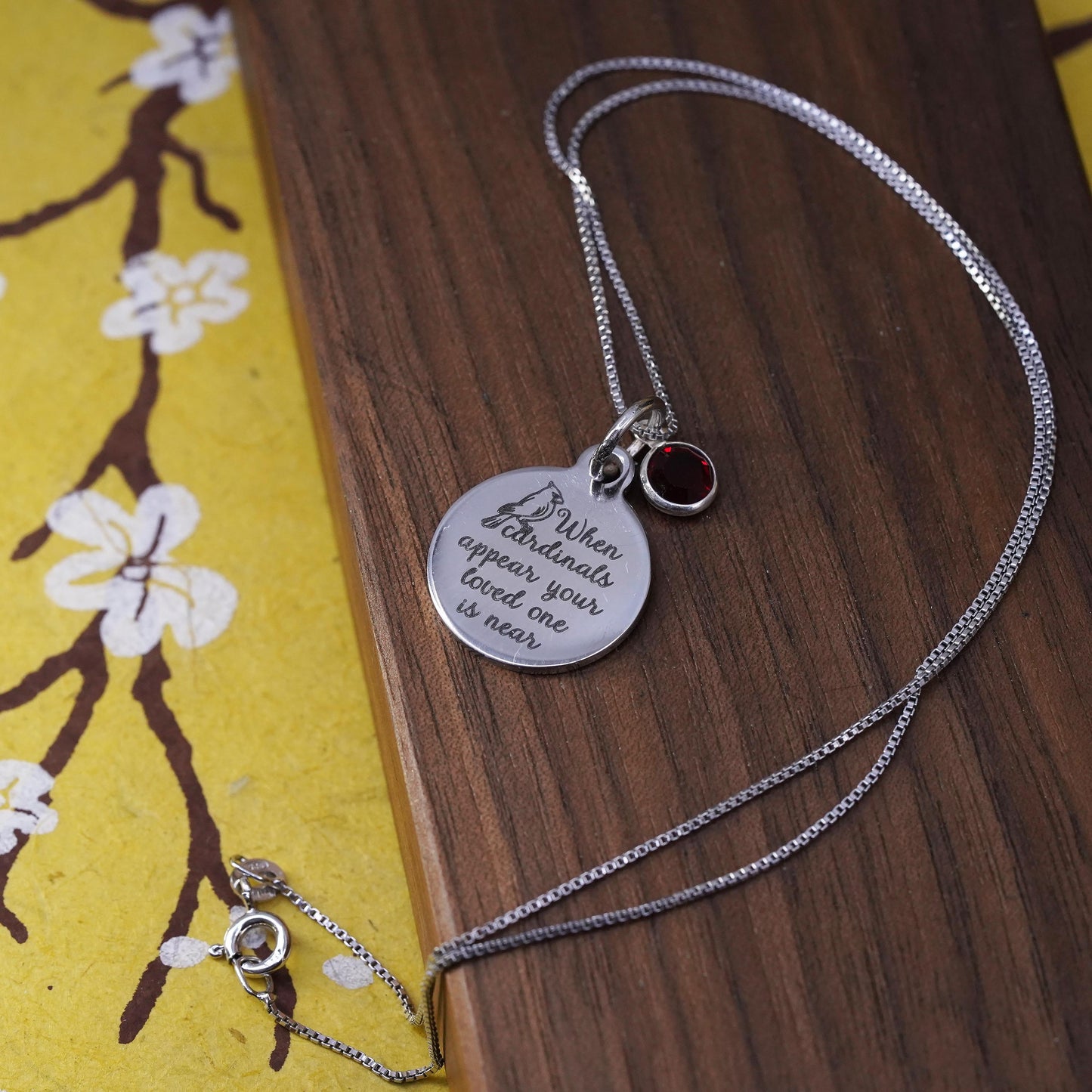 18",, Sterling silver necklace, 925 box chain circle pendant when cardinals