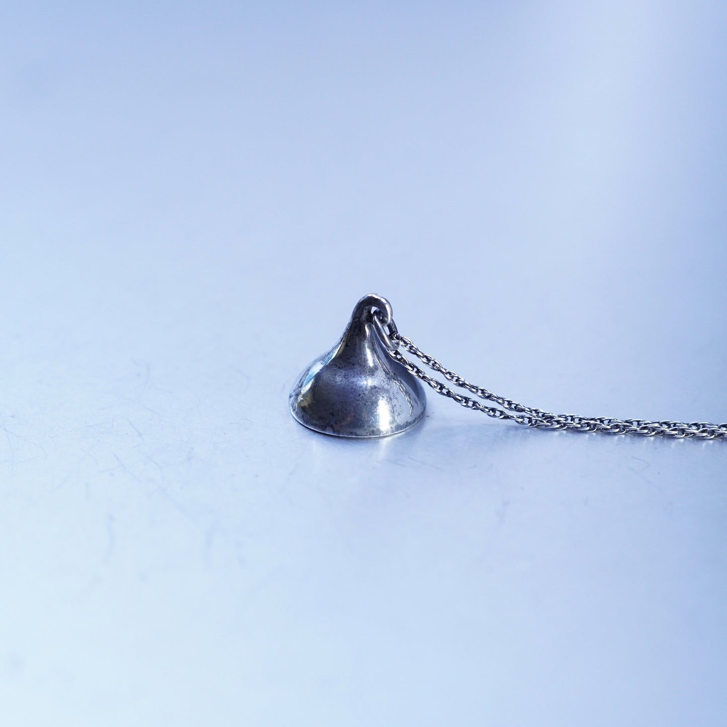 24”, Sterling 925 silver Singapore rope necklace with kiss chocolate pendant