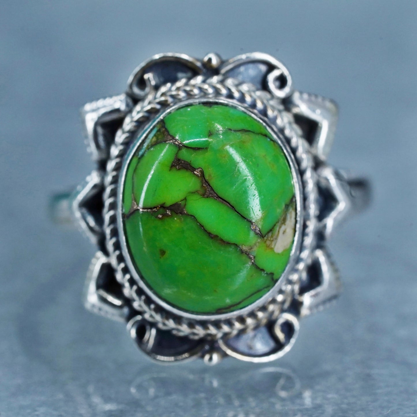 Size 7, vintage southwestern Sterling 925 silver handmade ring with turquoise