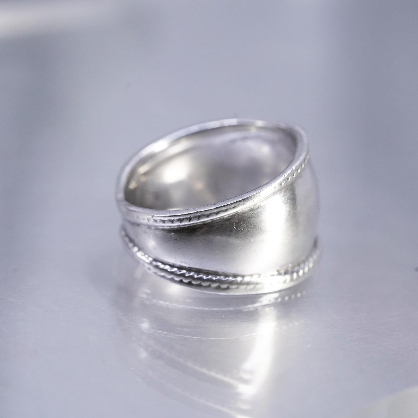 Size 7.5, vintage Sterling 925 silver handmade ring, cable band