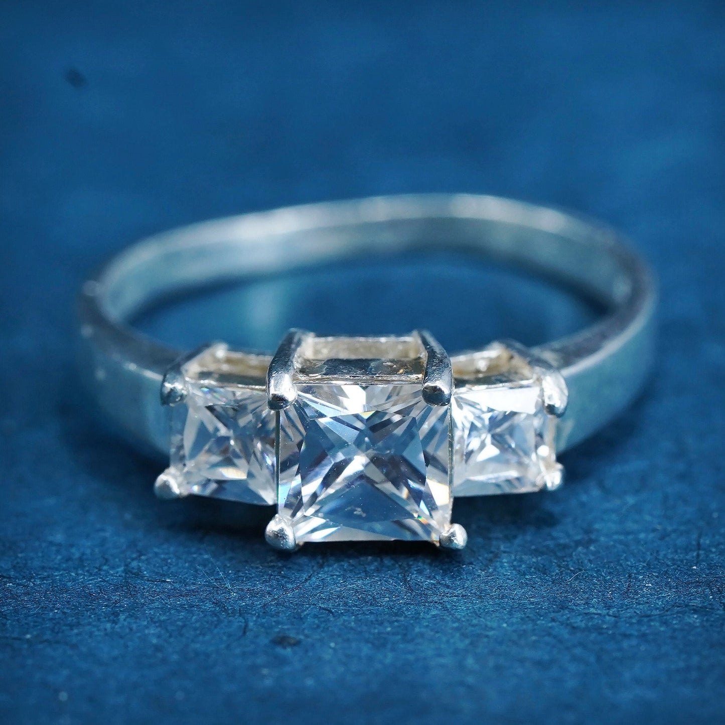 Size 9, vintage Sterling 925 silver engagement ring with cluster Cz around