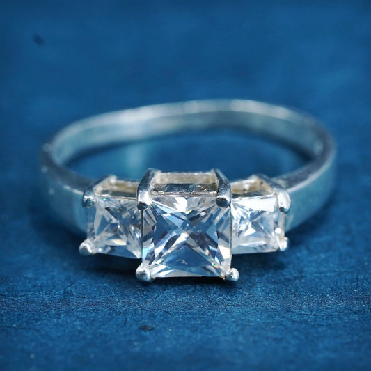 Size 9, vintage Sterling 925 silver engagement ring with cluster Cz around