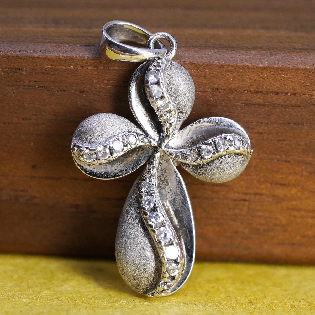 Vintage Sterling silver pendant, 925 cross with cluster cz