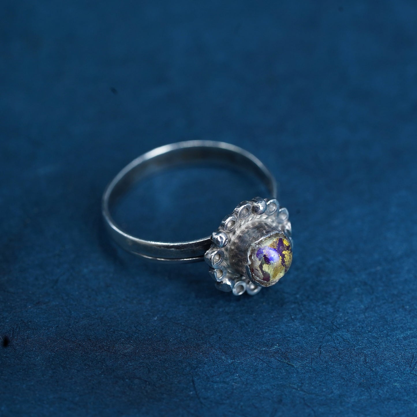 Size 5.5, Mexico Sterling 925 silver handmade ring with golden foiled glass
