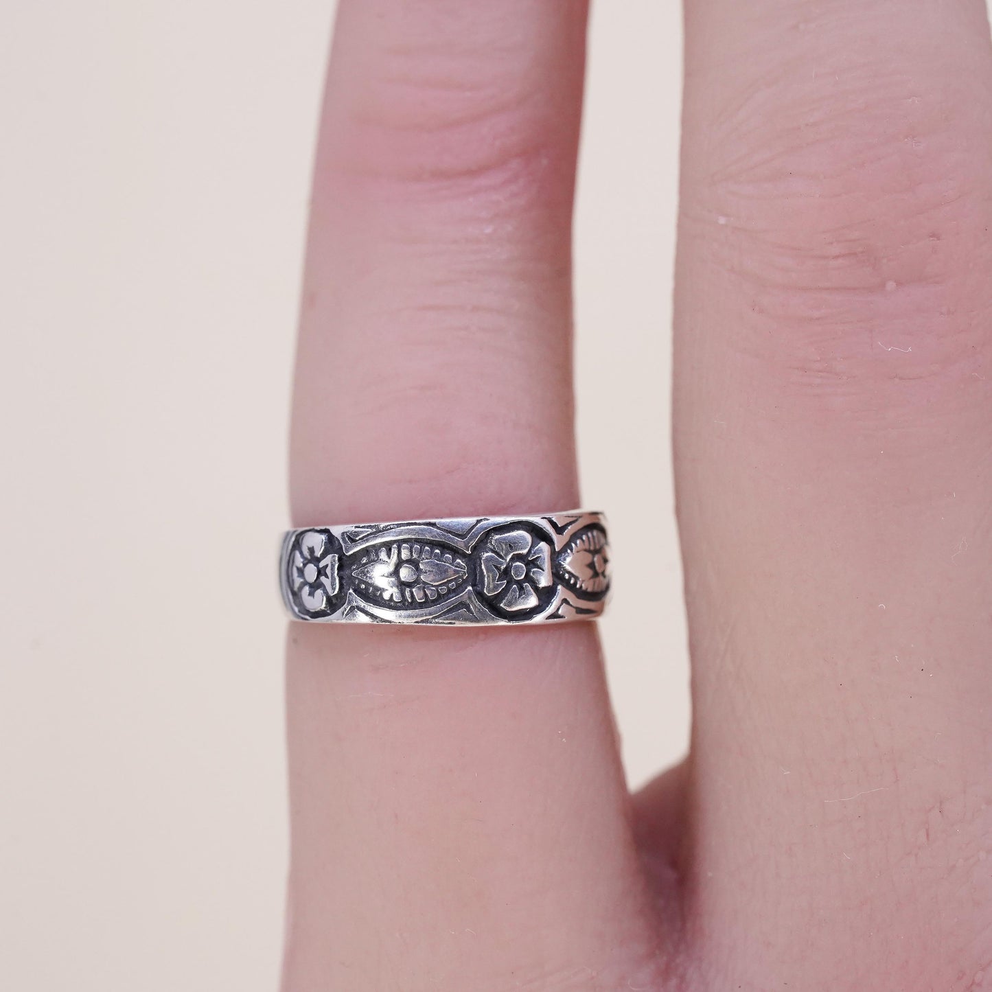 Size 2.75, vintage Sterling silver handmade ring, 925 filigree band with flower