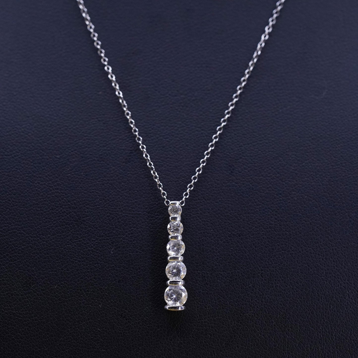 18", vintage Sterling silver necklace, Italy 925 circle chain with cz pendant