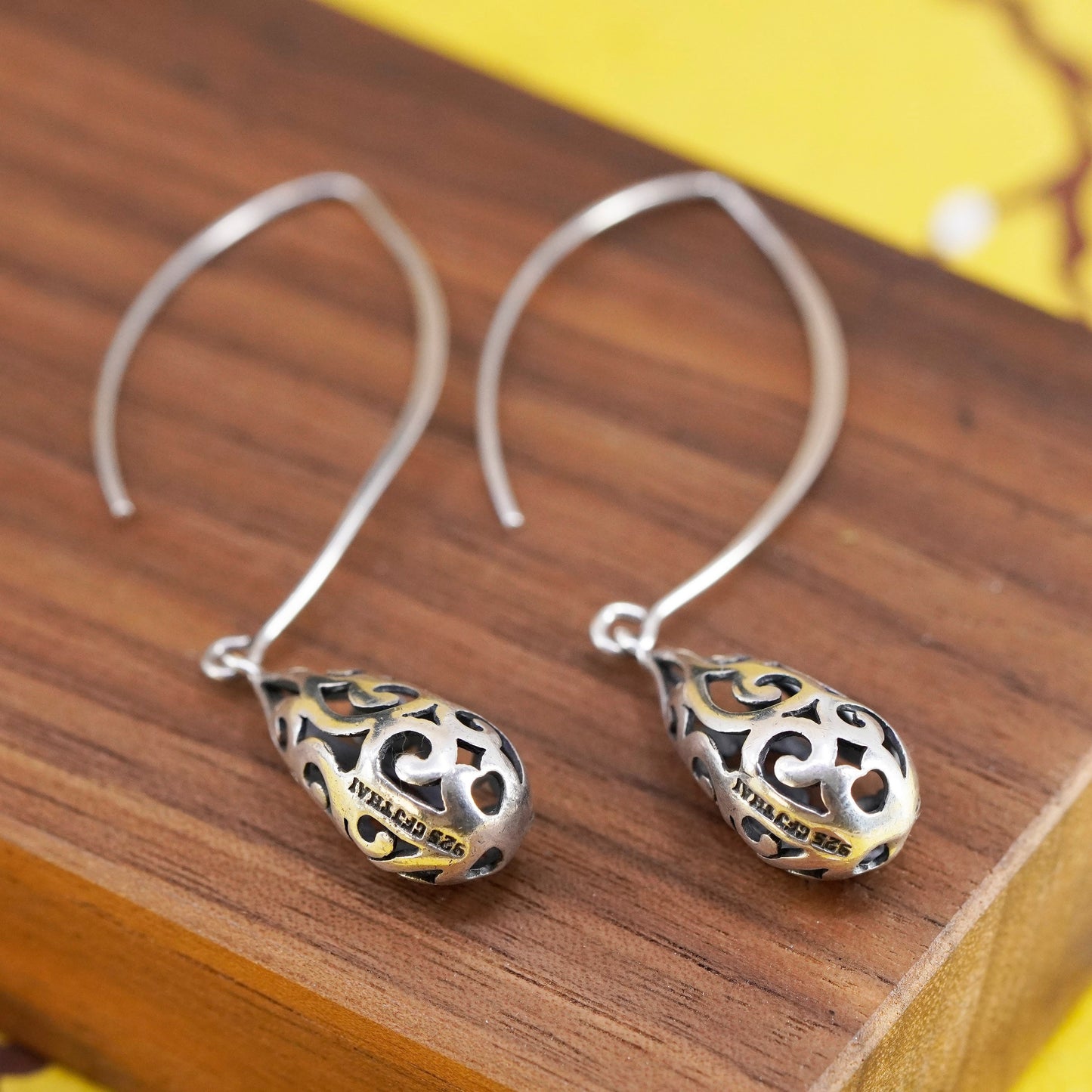 Vintage Sterling 925 silver Oval Drop Dangle Earrings with filigree teardrop
