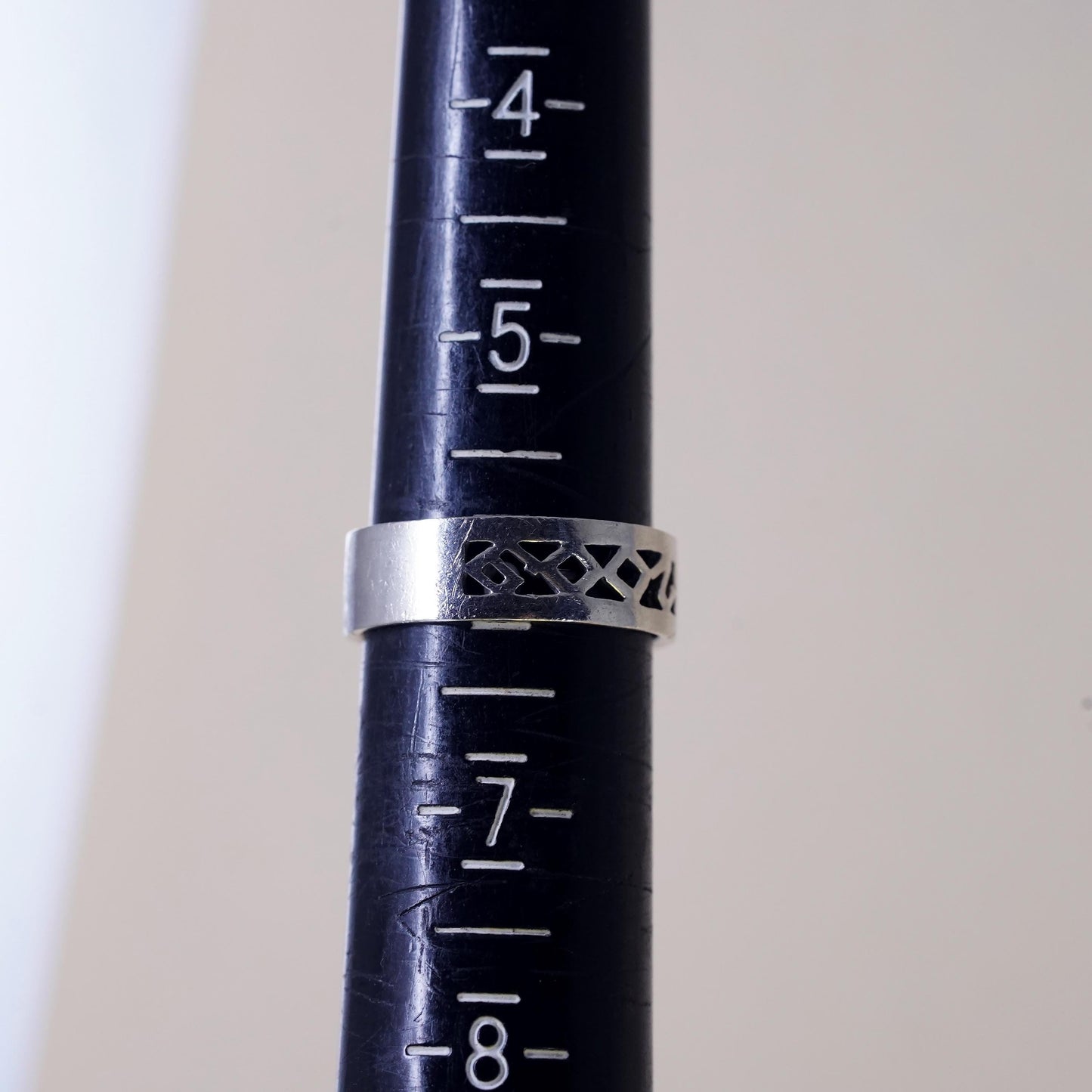 Size 6, vintage Sterling 925 silver handmade cutout ring band