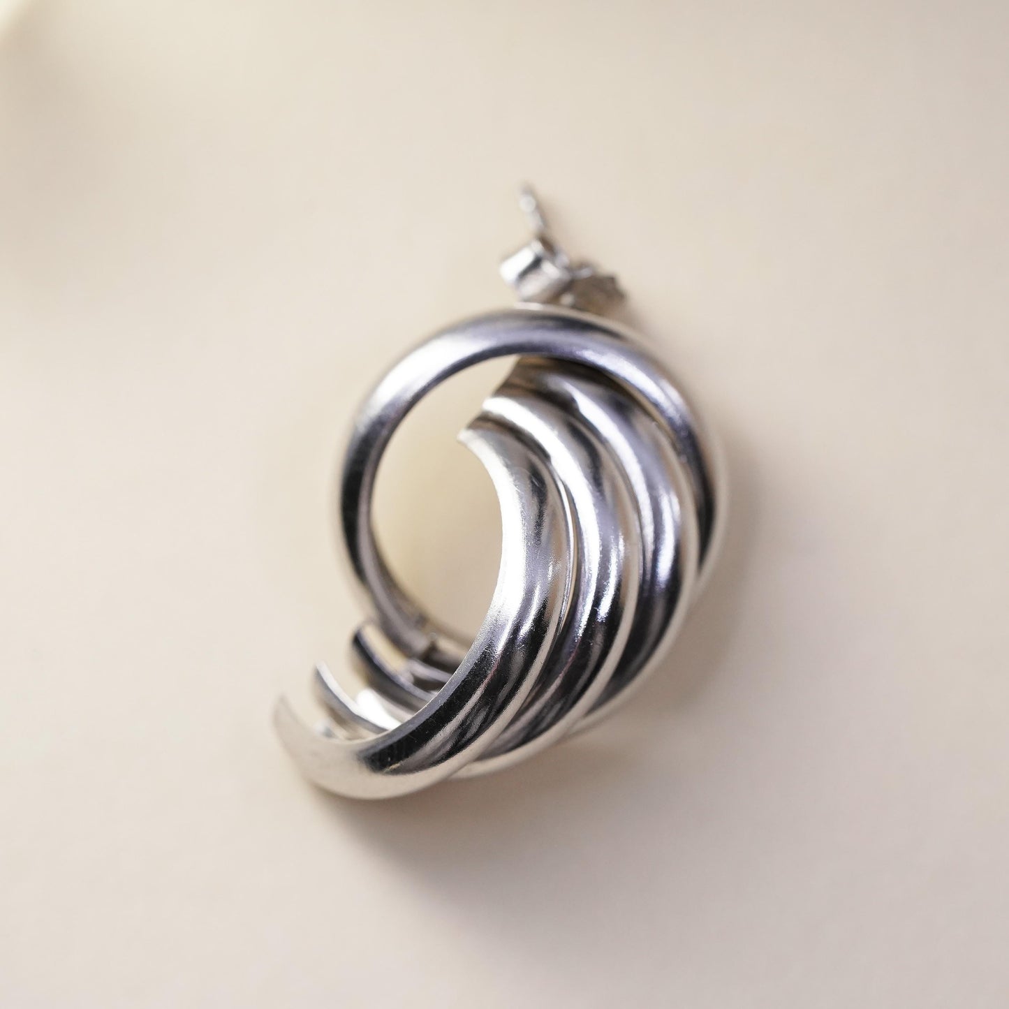 Vintage Mexican handmade single earring. Sterling 925 silver huggie stud