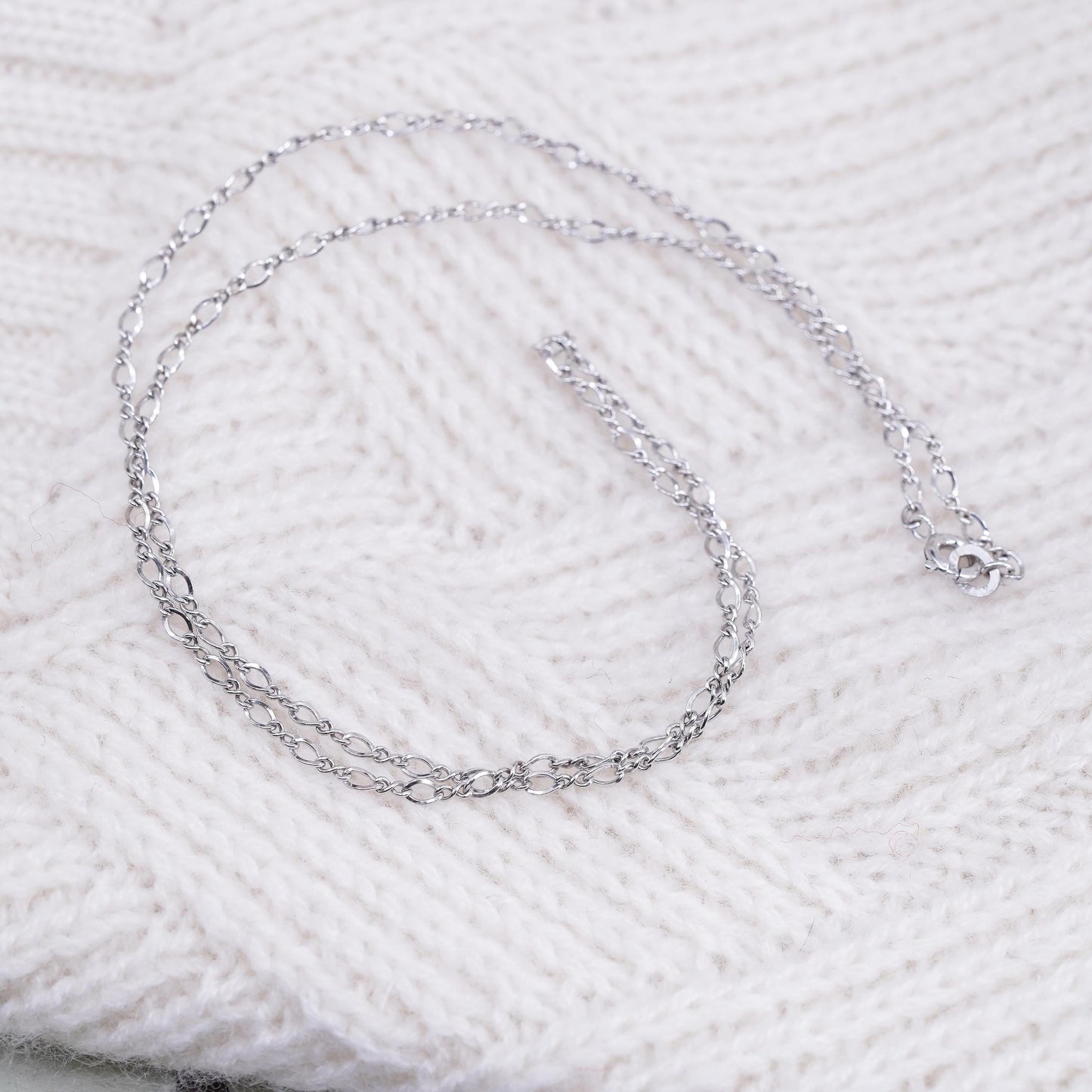 18”, Vintage Krementz jewelry, 18K white gold plated figaro chain necklace