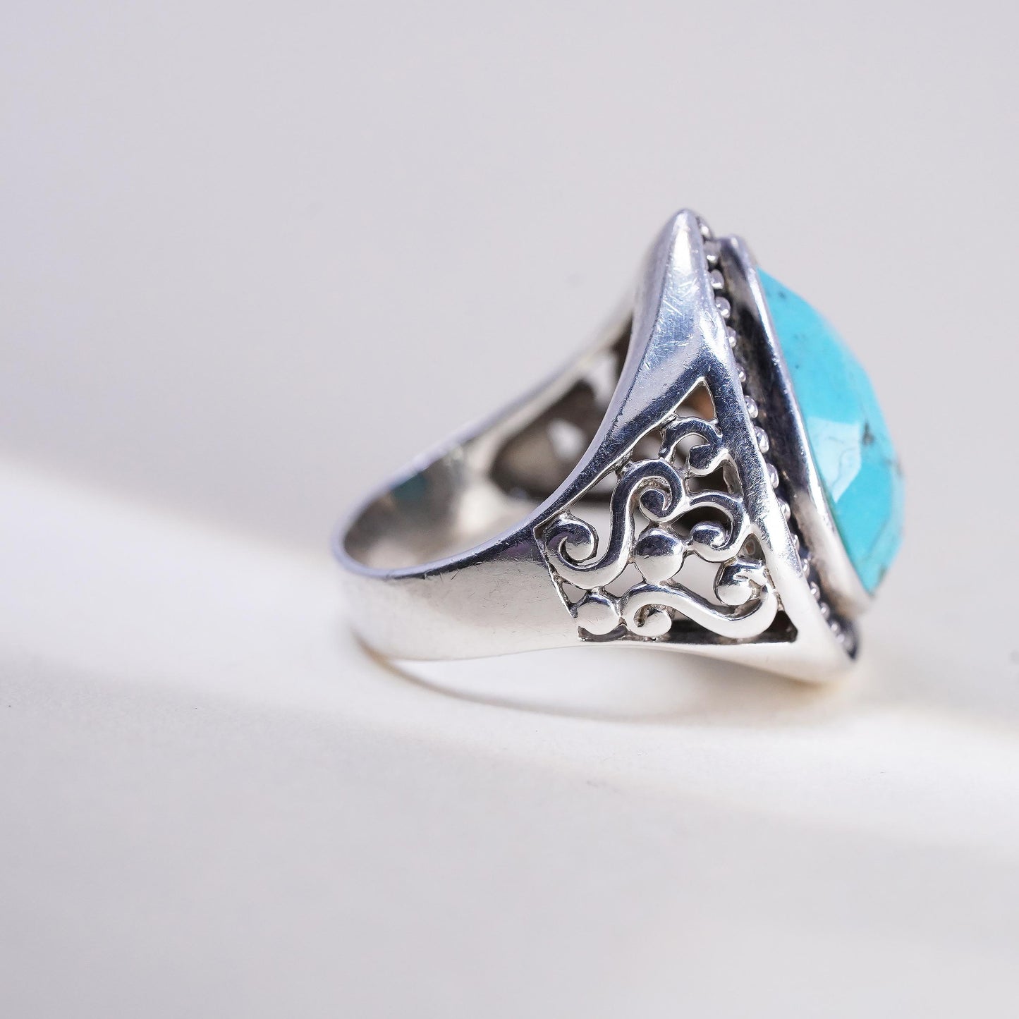 Size 7, Southwestern sterling silver ring, filigree 925 ring teardorp turquoise
