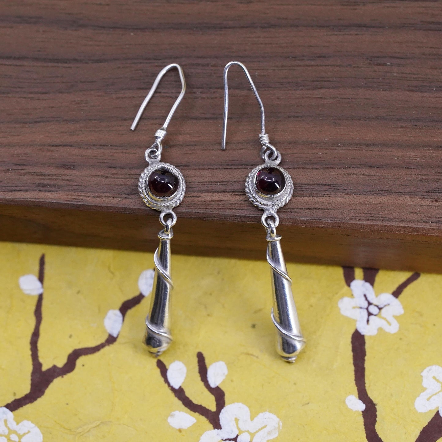 Vintage Sterling silver 925 handmade garnet teardrop earrings