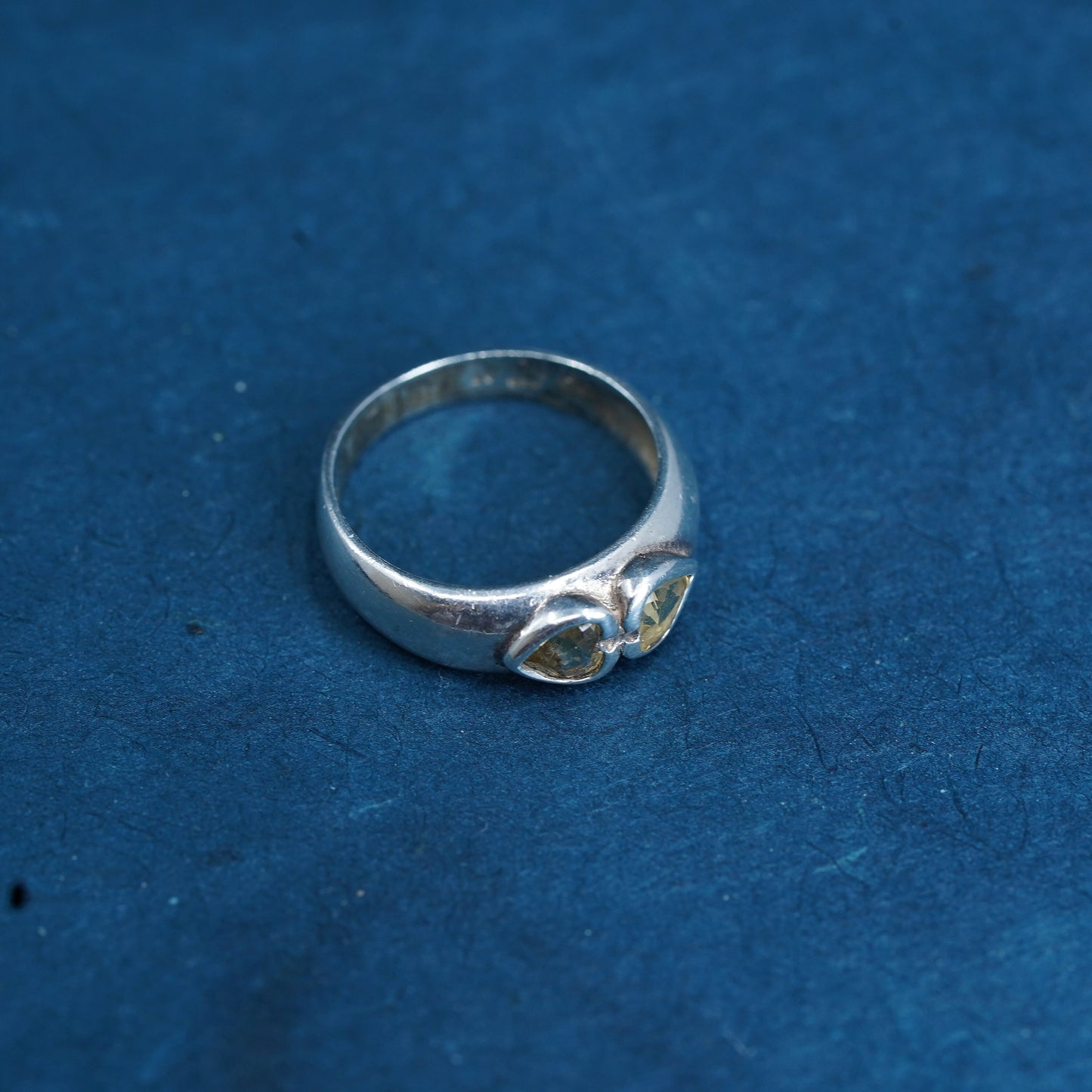 Size 4.5, vintage Sterling 925 silver stackable ring with heart citrine