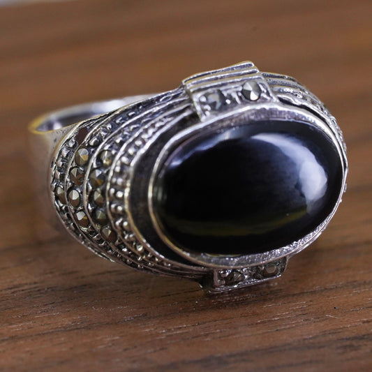 Size 9.5, Vintage Sterling 925 silver ring with black onyx and marcasite