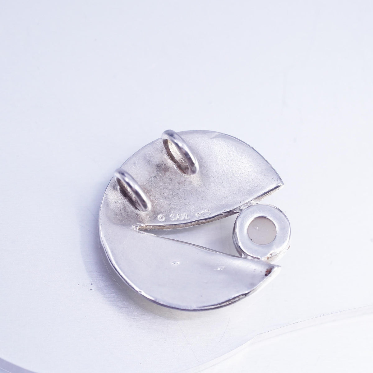 Vintage Designer SAW matte sterling 925 silver textured circle pendant pearl