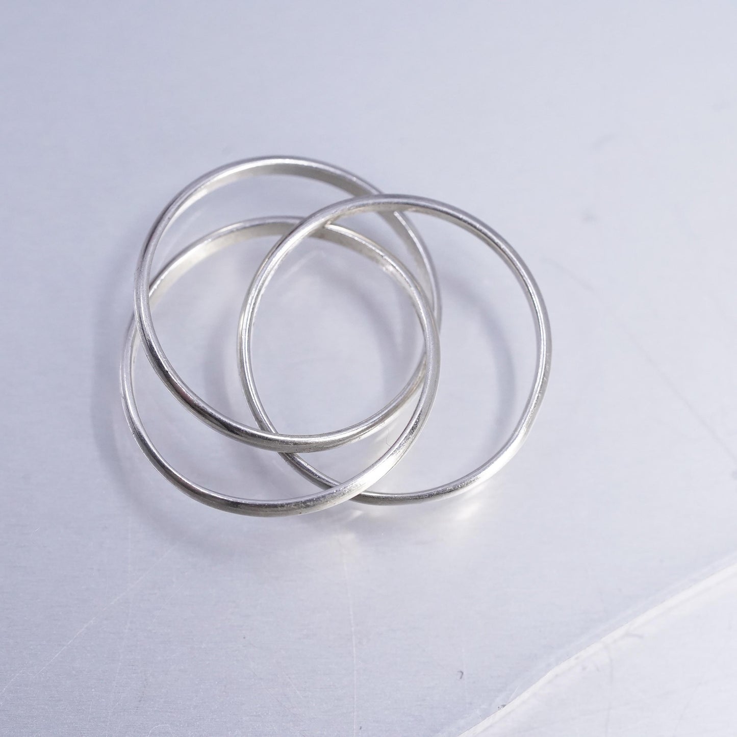 Size 8, Vintage Sterling Silver handmade Ring. 925 modernist, Entwined band