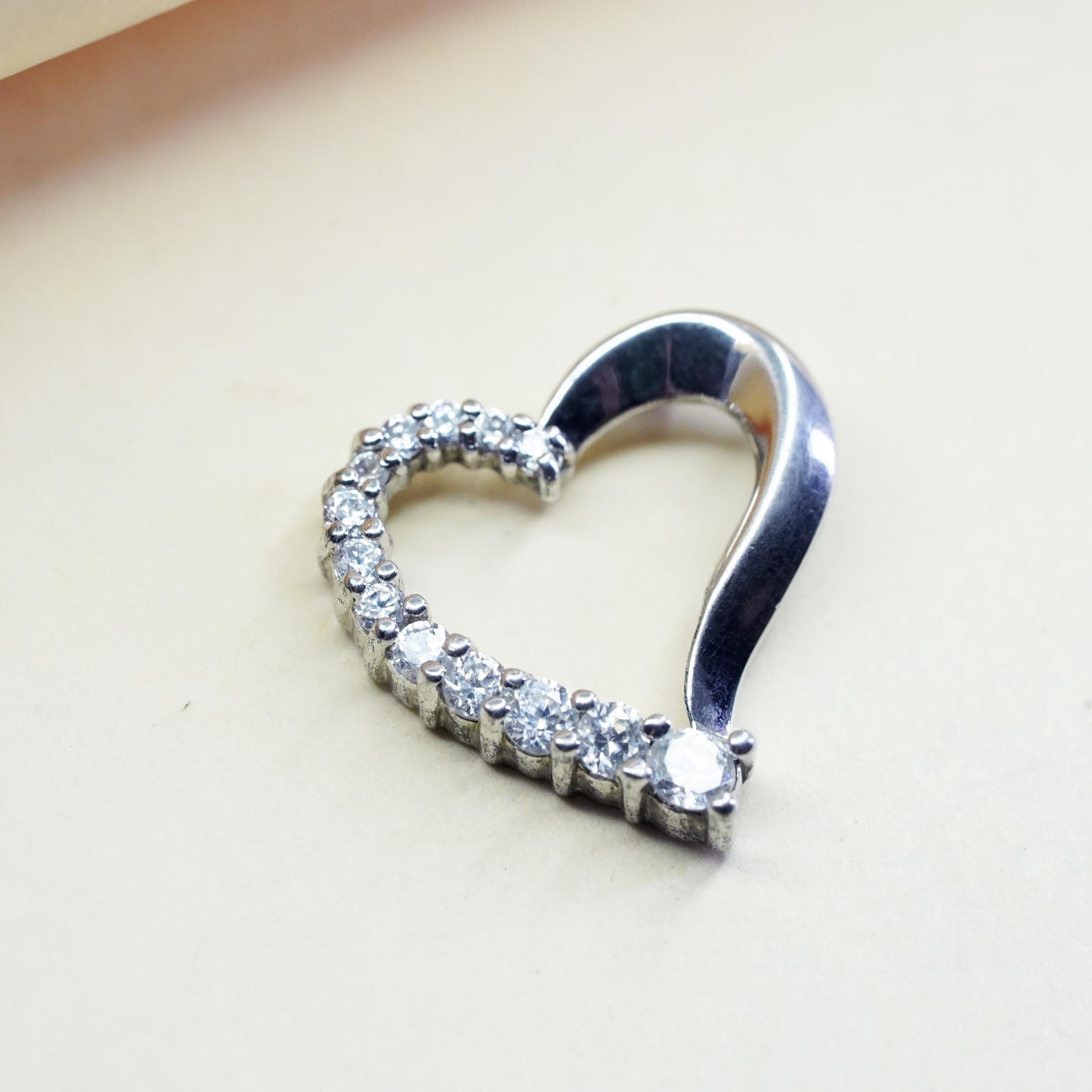Vintage sterling 925 silver heart pendant round with cut clear Cz
