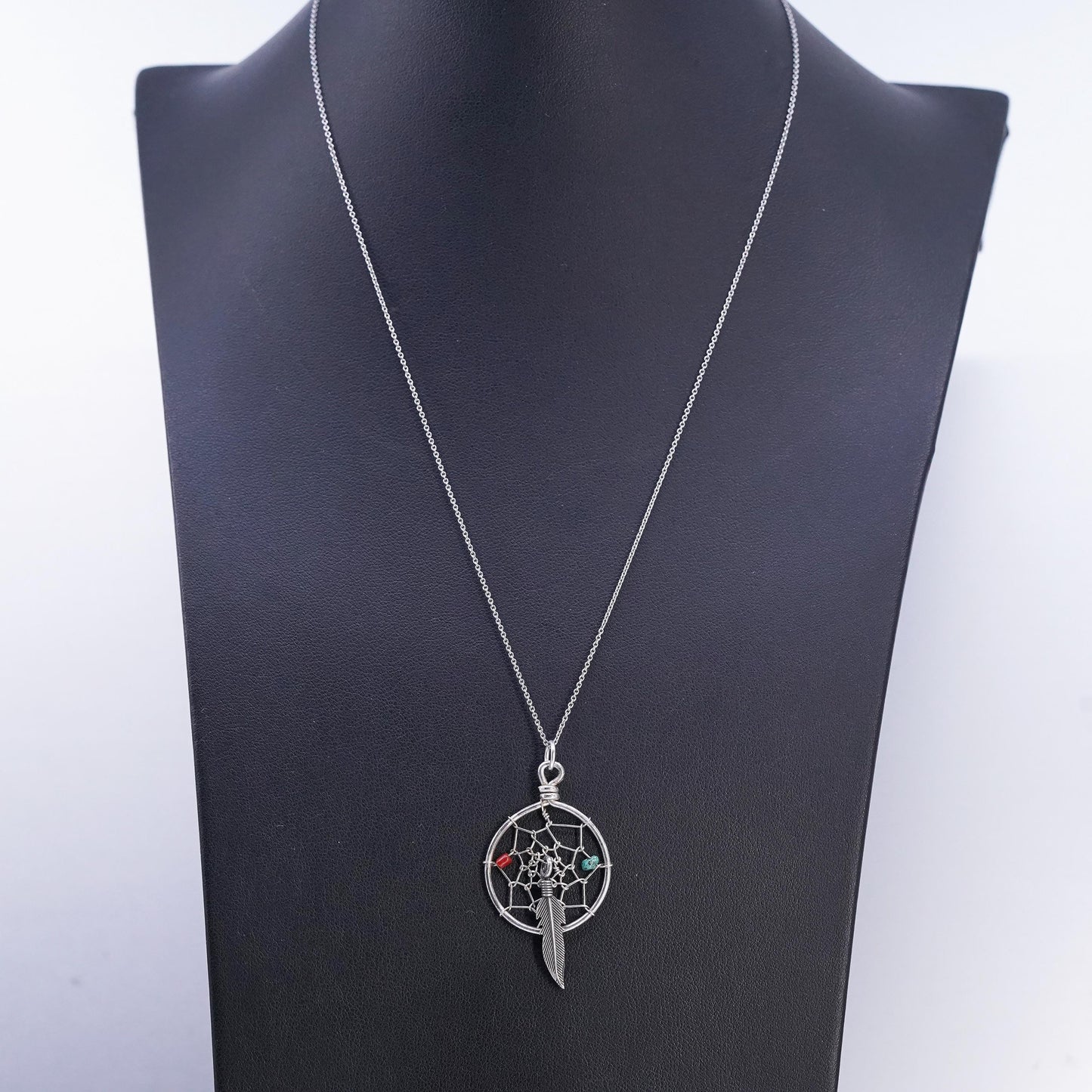 18", Native American Sterling 925 Sterling silver necklace feather pendant