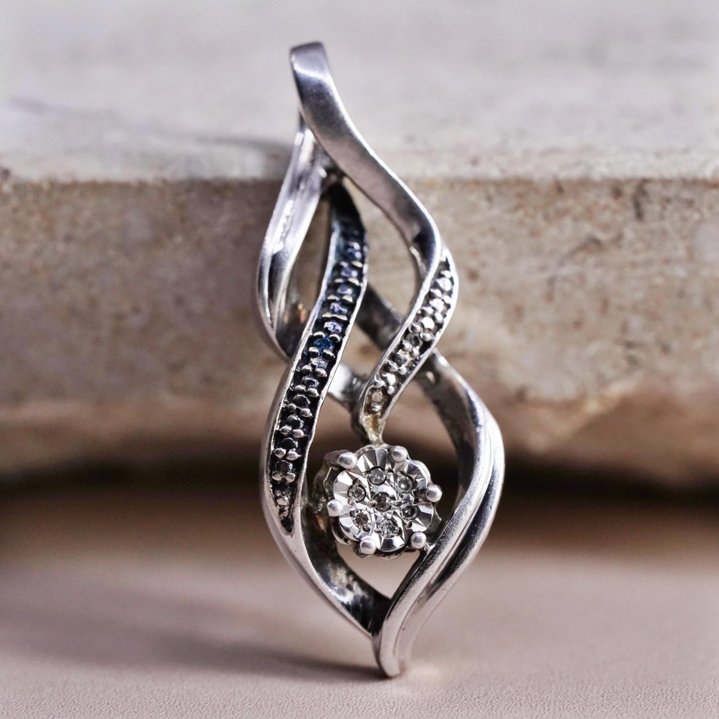Vintage Sterling silver pendant, 925 entwined teardrop with clear black diamond