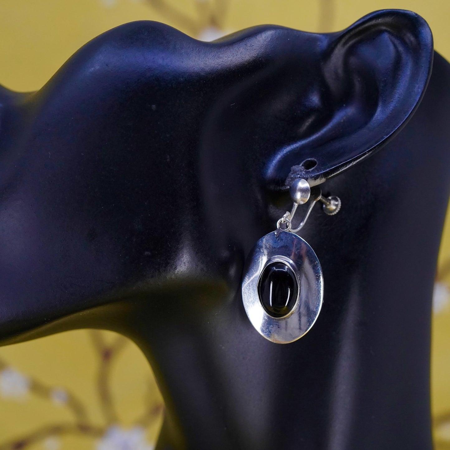 Vintage Sterling 925 silver handmade screw back ova earrings with black onyx