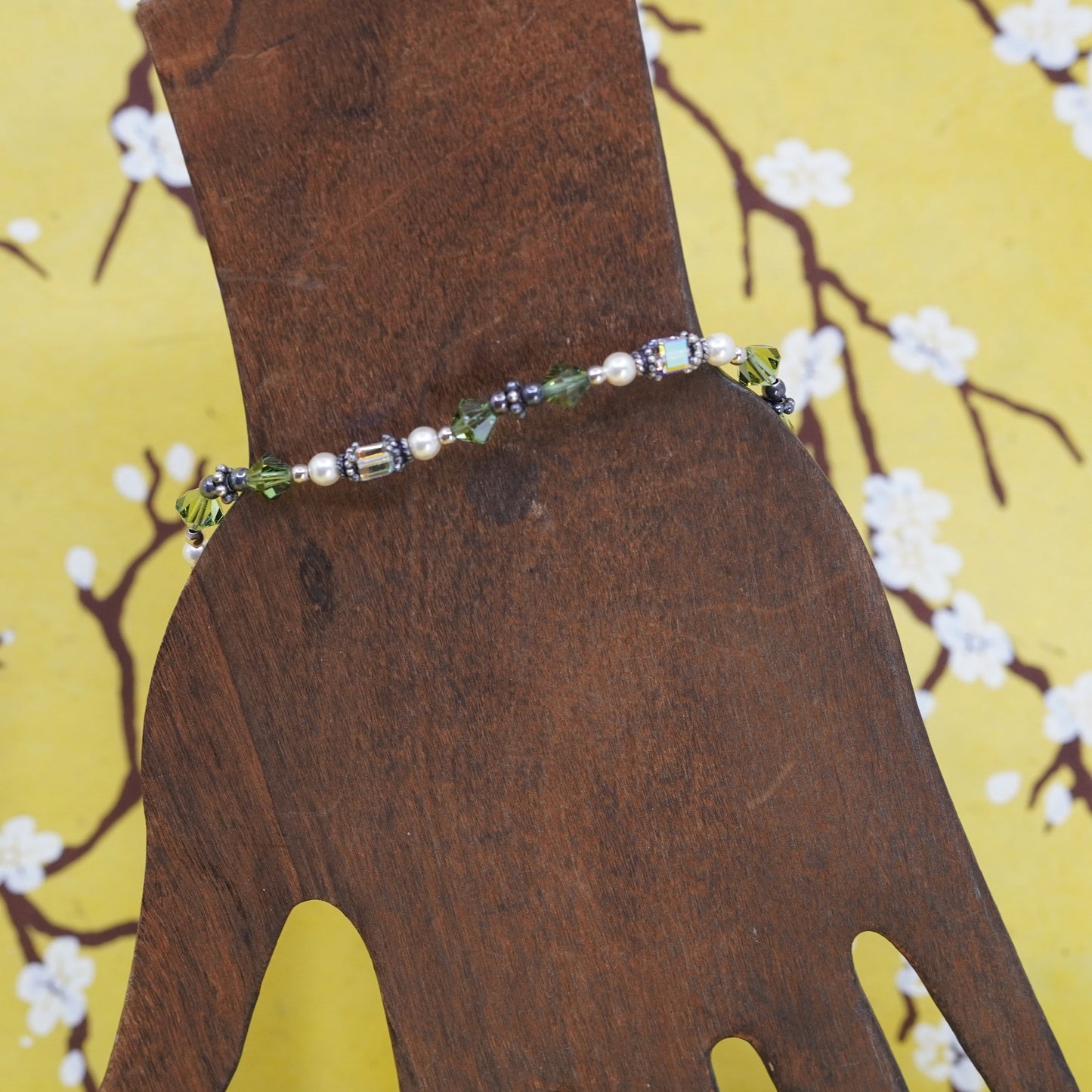 7.75”, Vintage Sterling silver handmade bracelet, green crystal beads bracelet