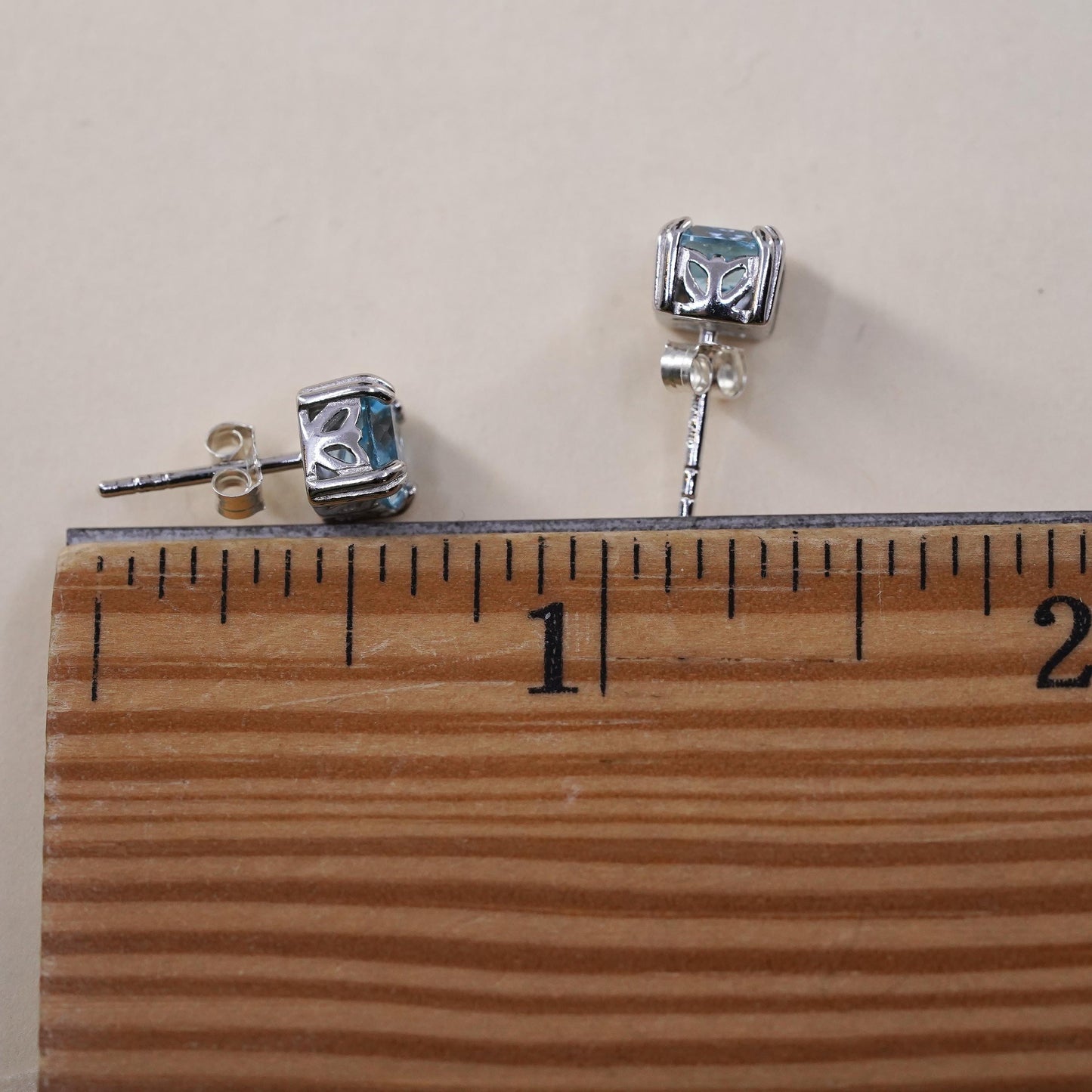 vintage Sterling 925 silver studs earrings with blue crystal