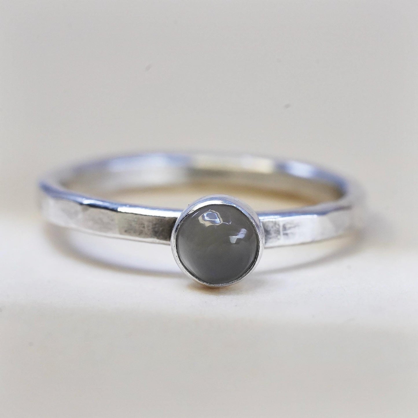 Size 7.25, Vintage 925 sterling silver stackable ring with blue chalcedony bead