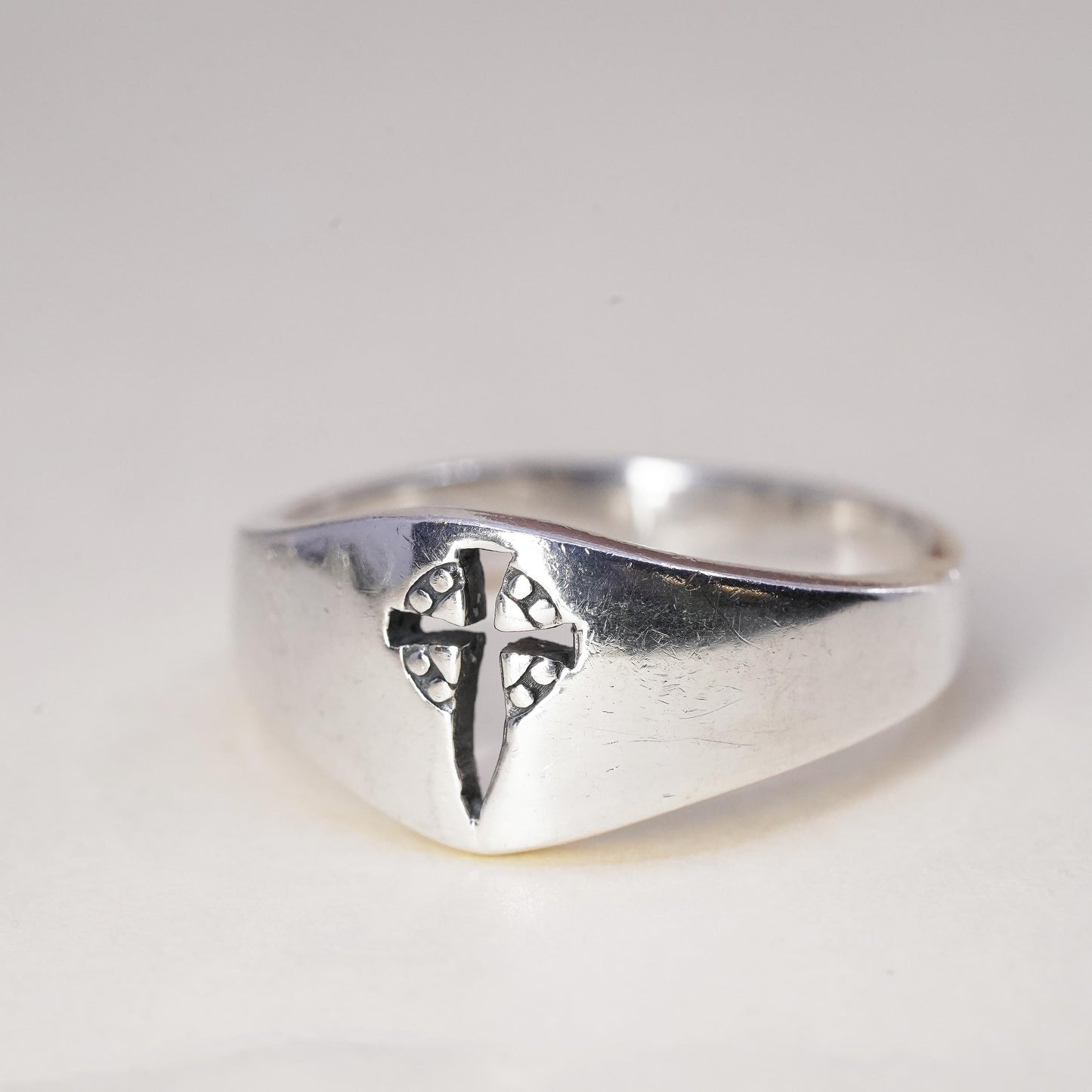 Size 12.5, Vintage Sterling silver handmade ring, 925 cross band