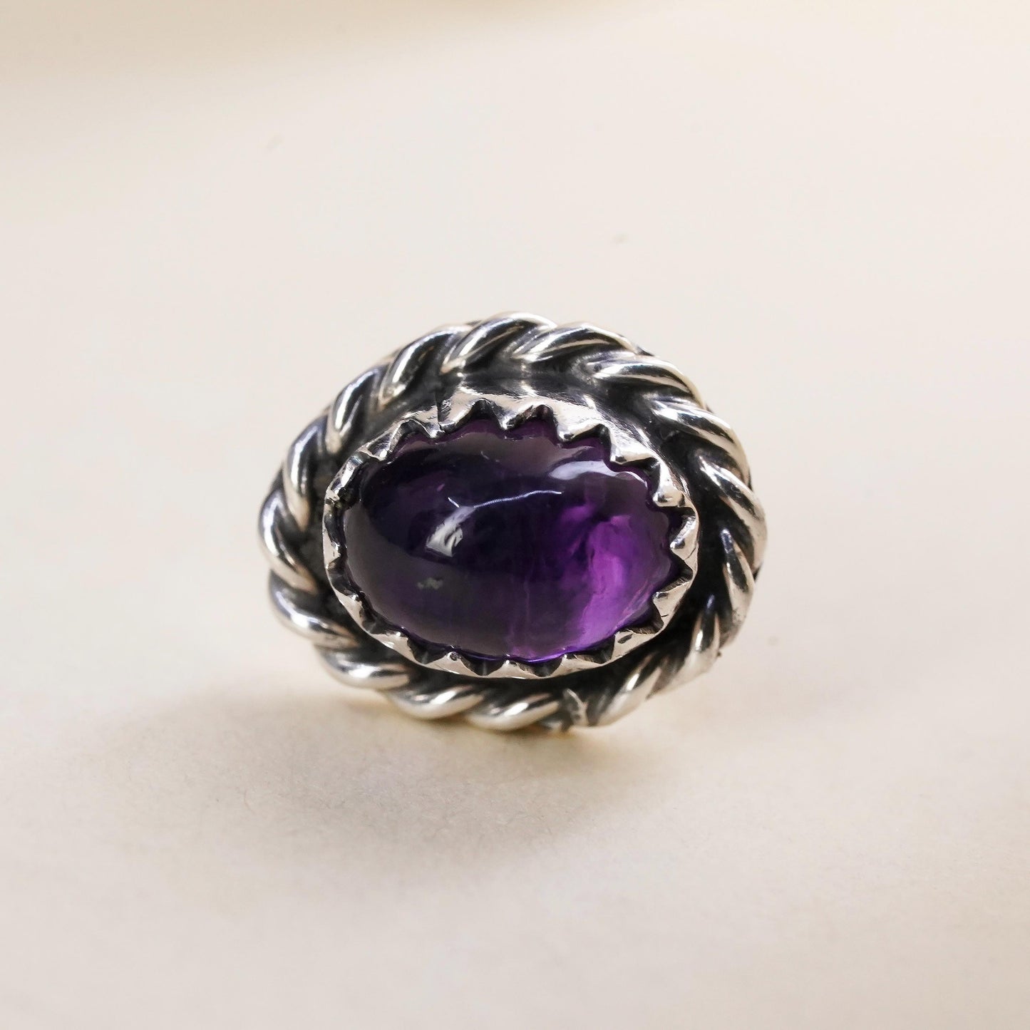 Vintage southwestern single earring. Sterling 925 silver oval stud amethyst