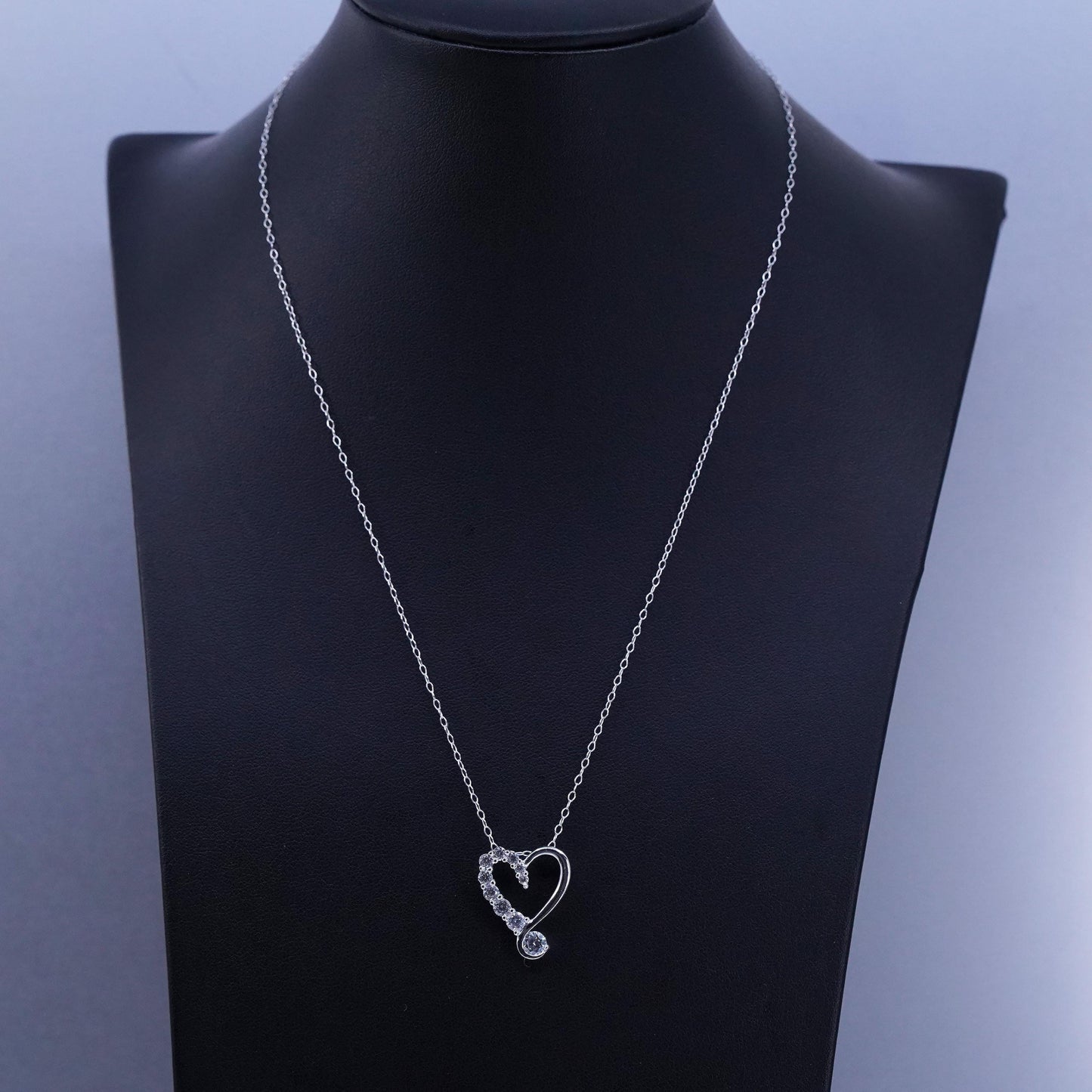 18”, vintage Sterling 925 silver handmade circle necklace with cz heart pendant