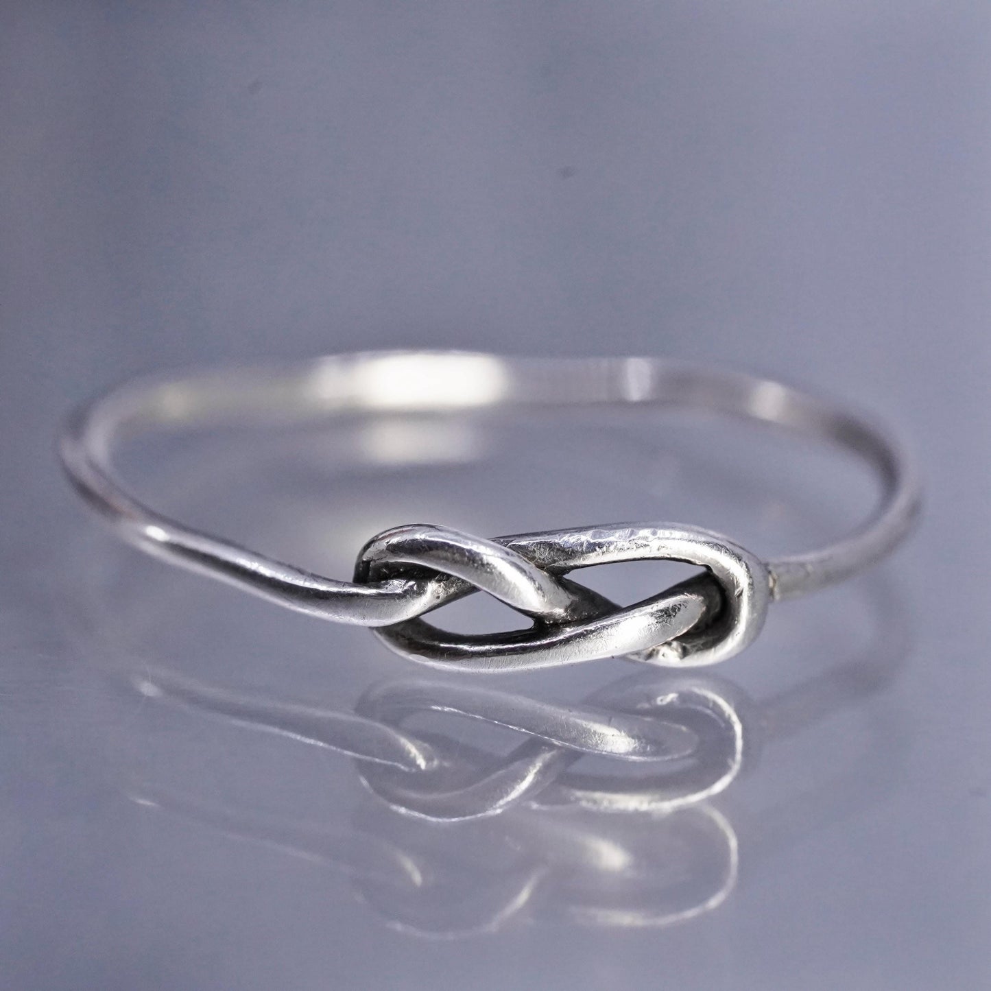 Size 8, vintage Sterling 925 silver handmade ring, knotted band