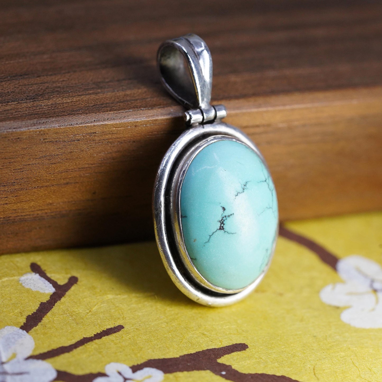 Vintage southwestern Sterling 925 silver handmade pendant with oval turquoise